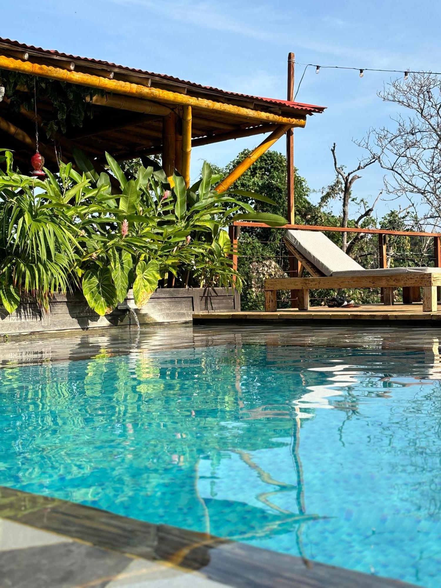 La Veranda Hotel & Restaurant Минка Екстериор снимка