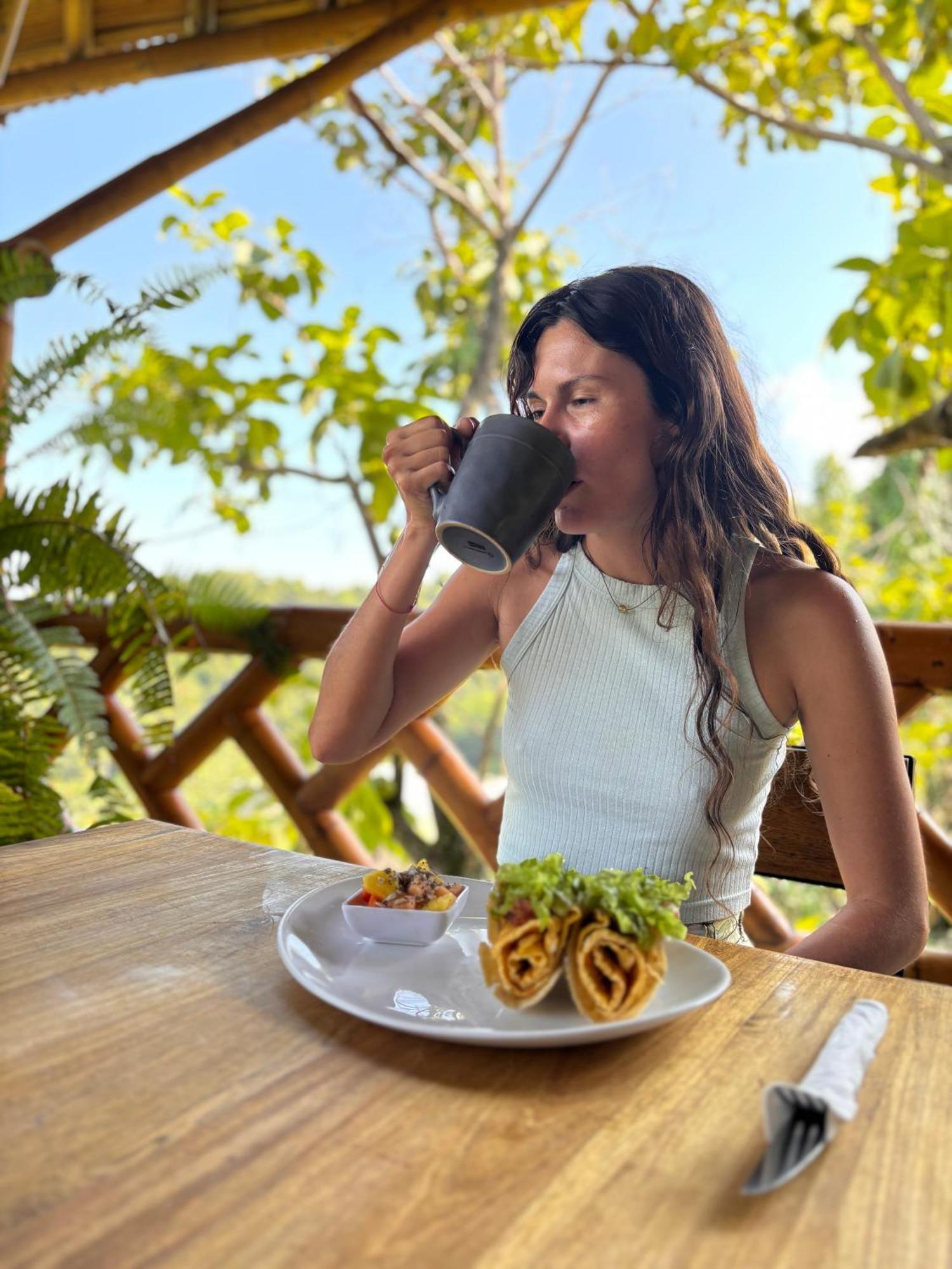 La Veranda Hotel & Restaurant Минка Екстериор снимка